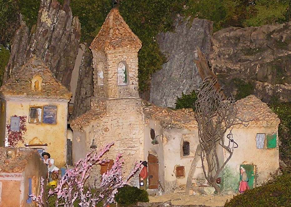 Petite église de village provençal